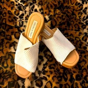 Like New 5 1/2 Chelsea & Violet White Faux Snake Skin Wedge with wood platform.